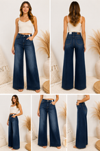 Load image into Gallery viewer, Judy Blue Midrise "Billie" Boyfriend Jeans
