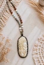 Load image into Gallery viewer, Tribal Spirit Carved Necklace
