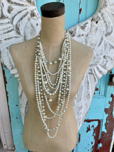 Load image into Gallery viewer, Ivory Daydream Pearl Necklace
