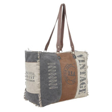 Load image into Gallery viewer, Myra Chimera Weekender Bag
